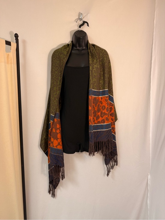None Accessories - Olive and Orange Patterned Fringed Shawl